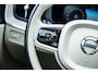 Volvo XC60 2.0 T8 Twin Engine AWD Inscription | Harman/Kardon | Power Seats | Stoelverwarming | BLIS | Volvo On Call | Sensoren voor + achter | 360 graden camera |