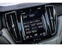 Volvo XC60 2.0 T8 Twin Engine AWD Inscription | Harman/Kardon | Power Seats | Stoelverwarming | BLIS | Volvo On Call | Sensoren voor + achter | 360 graden camera |
