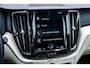 Volvo XC60 2.0 T8 Twin Engine AWD Inscription | Harman/Kardon | Power Seats | Stoelverwarming | BLIS | Volvo On Call | Sensoren voor + achter | 360 graden camera |