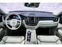 Volvo XC60 2.0 T8 Twin Engine AWD Inscription | Harman/Kardon | Power Seats | Stoelverwarming | BLIS | Volvo On Call | Sensoren voor + achter | 360 graden camera |