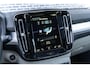 Volvo XC40 T5 Recharge R-Design | Navigatie | Stoel-/Stuurverwarming | Dodehoekdetectie | Panoramadak | Adaptieve Cruise Control | High Performance Audio | Camera | LED Koplampen | Park Assist | Volvo On Call | 19" LM
