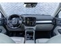 Volvo XC40 T5 Recharge R-Design | Navigatie | Stoel-/Stuurverwarming | Dodehoekdetectie | Panoramadak | Adaptieve Cruise Control | High Performance Audio | Camera | LED Koplampen | Park Assist | Volvo On Call | 19" LM