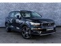 Volvo XC40 T5 Recharge R-Design | Navigatie | Stoel-/Stuurverwarming | Dodehoekdetectie | Panoramadak | Adaptieve Cruise Control | High Performance Audio | Camera | LED Koplampen | Park Assist | Volvo On Call | 19" LM