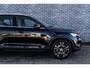 Volvo XC40 T5 Recharge R-Design | Navigatie | Stoel-/Stuurverwarming | Dodehoekdetectie | Panoramadak | Adaptieve Cruise Control | High Performance Audio | Camera | LED Koplampen | Park Assist | Volvo On Call | 19" LM