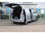 Volkswagen ID. Buzz Cargo ID.Buzz Cargo Bulli Edition 79kWh 250kW / 340PK 4Motion | App-Connect draadloos | Hoge scheidingswand met vaste ruit en doorlaadfunctie incl dimmende binnenspiegel | Koplampverlichting LED Matrix ('IQ.Light')