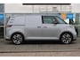 Volkswagen ID. Buzz Cargo ID.Buzz Cargo Bulli Edition 79kWh 250kW / 340PK 4Motion | App-Connect draadloos | Hoge scheidingswand met vaste ruit en doorlaadfunctie incl dimmende binnenspiegel | Koplampverlichting LED Matrix ('IQ.Light')