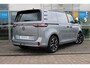 Volkswagen ID. Buzz Cargo ID.Buzz Cargo Bulli Edition 79kWh 250kW / 340PK 4Motion | App-Connect draadloos | Hoge scheidingswand met vaste ruit en doorlaadfunctie incl dimmende binnenspiegel | Koplampverlichting LED Matrix ('IQ.Light')