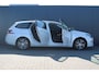 Peugeot 308 SW 1.2 PureTech Blue Lease | Incl. 12 maanden garantie | Nieuwe distributie | Navigatie | Bluetooth | Cruise control | Climate control | Airco |
