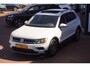Volkswagen Tiguan 1.4 TSI Connected Series / Panorama / Stoelverwarm. / Navi / ACC / ECC /Elek-klep+trekhaak = PARELMOER WIT !!
