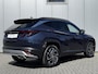 Hyundai Tucson 1.6 T-GDI HEV Comfort Smart Automaat / 3-zone airco / Stoel en Stuur verwarming / 19" LM / Navigatie / Head up Display /