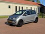 Volkswagen Up! 1.0 groove up! BlueMotion - Fender instalatie - Cruise - Panoramadak
