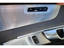Volvo XC90 T8 Plug-in hybrid AWD Ultra Dark | 22" Velgen | Gelaagde Ruiten Rondom | Panoramisch Schuif-/Kanteldak | Wegklapbare Trekhaak | Luchtvering | Verwarmbare voorstoelen met massagefunctie en ventilatie | Bowers & Wilkins High End Audio | Head-up display | 360 Camera |