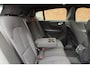 Volvo EC40 Single Motor Extended Range Plus 82 kWh Panoramadak | Adaptieve cruise control | Premium audio by Harman Kardon | Verwarmbare voorstoelen&stuurwiel | 360 graden camera | Keyless | Warmtepomp | Apple carplay/Android auto