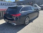 Mercedes-Benz C-klasse Estate 300 e Star Edition AMG Line 18"/Panoramadak/Trekhaak/Stuur + stoelverwarming/Adaptieve cruise/Dodehoek/Sfeerverlichting premium/Elektrische klep/Apple Carplay & Android Auto