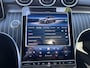 Mercedes-Benz C-klasse Estate 300 e Star Edition AMG Line 18"/Panoramadak/Trekhaak/Stuur + stoelverwarming/Adaptieve cruise/Dodehoek/Sfeerverlichting premium/Elektrische klep/Apple Carplay & Android Auto