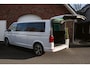 Volkswagen Caravelle 2.0 TDI 204 pk L2H1 Highline 2x Elek. Schuifdeur Volkswagen Transporter 2.0 TDI 204 pk L2H1 Highline 2x Elek. Schuifdeur Leder Duo, Parkeerhulp, LED, Navi, Elek. Achterklep, 5-Zits