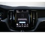 Volvo XC60 T6 Plug-in hybrid AWD Plus Dark | Panoramisch Schuif-/Kanteldak | Adaptive Cruise & Pilot Assist | Verwarmbare voorstoelen + achterbank | 360 Camera | Apple carplay/Android auto | Verwarmbaar stuurwiel | Wegklapbare Trekhaak |