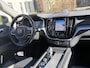 Volvo XC60 2.0 T8 Twin Engine AWD Momentum Pro Bowers & Wilkins - Panoramadak - Trekhaak