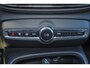 Volvo XC40 B3 Plus Black Edition - Panorama/schuifdak - IntelliSafe Assist & Surround - 360º Camera - Harman/Kardon audio - Verwarmde voorstoelen & stuur - Parkeersensoren voor & achter - Elektr. bedienb. voorstoelen met geheugen links - Draadloze tel. lader - Extra getint glas - 20' LMV