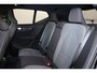 Volvo XC40 B3 Plus Black Edition - Panorama/schuifdak - IntelliSafe Assist & Surround - 360º Camera - Harman/Kardon audio - Verwarmde voorstoelen & stuur - Parkeersensoren voor & achter - Elektr. bedienb. voorstoelen met geheugen links - Draadloze tel. lader - Extra getint glas - 20' LMV