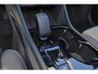 Volvo XC40 B3 Plus Black Edition - Panorama/schuifdak - IntelliSafe Assist & Surround - 360º Camera - Harman/Kardon audio - Verwarmde voorstoelen & stuur - Parkeersensoren voor & achter - Elektr. bedienb. voorstoelen met geheugen links - Draadloze tel. lader - Extra getint glas - 20' LMV