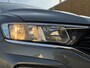 Volkswagen T-Roc 1.0 TSI Style Navigatiesysteem | Achteruitrijcamera | 17 inch velgen | Climate control | Cruise control adaptief | Afwijkende dakkleur | DAB ontvanger | Apple Carplay/Android Auto | Getint glas | Parkeersensoren voor en achter