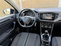 Volkswagen T-Roc 1.0 TSI Style Navigatiesysteem | Achteruitrijcamera | 17 inch velgen | Climate control | Cruise control adaptief | Afwijkende dakkleur | DAB ontvanger | Apple Carplay/Android Auto | Getint glas | Parkeersensoren voor en achter