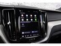 Volvo XC60 2.0 T8 Plug-in Hybrid AWD R-Design | Long Range | Luchtvering | Trekhaak | Bowers & Wilkins Audio | Lichtmetalen Velgen 22 inch | LED Koplampen Adaptief | Panorama dak | 360 Graden Camera | Head-up Display |