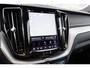 Volvo XC60 2.0 T8 Plug-in Hybrid AWD R-Design | Long Range | Luchtvering | Trekhaak | Bowers & Wilkins Audio | Lichtmetalen Velgen 22 inch | LED Koplampen Adaptief | Panorama dak | 360 Graden Camera | Head-up Display |