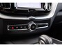 Volvo XC60 2.0 T8 Plug-in Hybrid AWD R-Design | Long Range | Luchtvering | Trekhaak | Bowers & Wilkins Audio | Lichtmetalen Velgen 22 inch | LED Koplampen Adaptief | Panorama dak | 360 Graden Camera | Head-up Display |