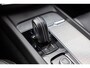 Volvo XC60 2.0 T8 Plug-in Hybrid AWD R-Design | Long Range | Luchtvering | Trekhaak | Bowers & Wilkins Audio | Lichtmetalen Velgen 22 inch | LED Koplampen Adaptief | Panorama dak | 360 Graden Camera | Head-up Display |