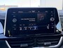 Volkswagen T-Roc 1.5 TSI R-Line Business+ Automaat | Stoelverwarming | Climate control | Cruise control adaptief | Virtual cockpit | LED koplampen | Apple CarPlay/Android Auto | Parkeersensoren voor en achter | Achteruitrijcamera