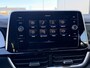 Volkswagen T-Roc 1.5 TSI R-Line Business+ Automaat | Stoelverwarming | Climate control | Cruise control adaptief | Virtual cockpit | LED koplampen | Apple CarPlay/Android Auto | Parkeersensoren voor en achter | Achteruitrijcamera
