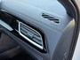 Volkswagen T-Roc 1.5 TSI R-Line Business+ Automaat | Stoelverwarming | Climate control | Cruise control adaptief | Virtual cockpit | LED koplampen | Apple CarPlay/Android Auto | Parkeersensoren voor en achter | Achteruitrijcamera