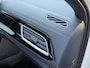 Volkswagen T-Roc 1.5 TSI R-Line Business+ Automaat | Stoelverwarming | Climate control | Cruise control adaptief | Virtual cockpit | LED koplampen | Apple CarPlay/Android Auto | Parkeersensoren voor en achter | Achteruitrijcamera