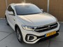 Volkswagen T-Roc 1.5 TSI R-Line Business+ Automaat | Stoelverwarming | Climate control | Cruise control adaptief | Virtual cockpit | LED koplampen | Apple CarPlay/Android Auto | Parkeersensoren voor en achter | Achteruitrijcamera