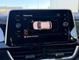 Volkswagen T-Roc 1.5 TSI R-Line Business+ Automaat | Stoelverwarming | Climate control | Cruise control adaptief | Virtual cockpit | LED koplampen | Apple CarPlay/Android Auto | Parkeersensoren voor en achter | Achteruitrijcamera