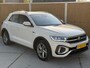 Volkswagen T-Roc 1.5 TSI R-Line Business+ Automaat | Stoelverwarming | Climate control | Cruise control adaptief | Virtual cockpit | LED koplampen | Apple CarPlay/Android Auto | Parkeersensoren voor en achter | Achteruitrijcamera