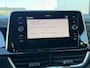 Volkswagen T-Roc 1.5 TSI R-Line Business+ Automaat | Stoelverwarming | Climate control | Cruise control adaptief | Virtual cockpit | LED koplampen | Apple CarPlay/Android Auto | Parkeersensoren voor en achter | Achteruitrijcamera