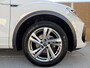 Volkswagen T-Roc 1.5 TSI R-Line Business+ Automaat | Stoelverwarming | Climate control | Cruise control adaptief | Virtual cockpit | LED koplampen | Apple CarPlay/Android Auto | Parkeersensoren voor en achter | Achteruitrijcamera