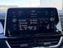 Volkswagen T-Roc 1.5 TSI R-Line Business+ Automaat | Stoelverwarming | Climate control | Cruise control adaptief | Virtual cockpit | LED koplampen | Apple CarPlay/Android Auto | Parkeersensoren voor en achter | Achteruitrijcamera