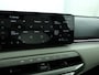 Kia EV4 Fastback GT-PlusLine 81.4 kWh - Stoelverwarming/ventilatie - Glazen Schuif-/kanteldak - Elektrisch verstelbare voorstoelen - Dodehoekcamera - Head-up display  - Fabrieksgarantie tot 09-2032