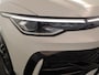 Volkswagen Golf variant 1.5 eTSI R-Line Edition | Black style pakket | Panoramisch schuif-kanteldak | Assistance pakket plus
