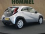 Toyota Aygo X 1.0 VVT-i MT Play - ORIGINEEL NEDERLANDSE AUTO - TREKHAAK ( UITSLUITEND VOOR FIETSEN TE VERVOEREN ) APPLE CARPLAY/ ANDROID AUTO - AIRCO - ADAPTIEVE CRUISE CONTROL - GOODYEAR 4 SEIZOENEN BANDEN - CAMERA - LICHTSENSOR