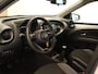 Toyota Aygo X 1.0 VVT-i MT Play - ORIGINEEL NEDERLANDSE AUTO - TREKHAAK ( UITSLUITEND VOOR FIETSEN TE VERVOEREN ) APPLE CARPLAY/ ANDROID AUTO - AIRCO - ADAPTIEVE CRUISE CONTROL - GOODYEAR 4 SEIZOENEN BANDEN - CAMERA - LICHTSENSOR