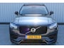 Volvo XC90 2.0 T8 Recharge AWD Ultra Dark | Incl. 12 maanden garantie | 7 persoons |  Panorama dak | Massage stoelen | Stoel & Stuur verwarming | Stoelventilatie | Memory seats | Stoelverwarming achter | 360° Camera | Elektrische kofferklep | Bower & Wilkins | Head-Up display | Keyless entry/start | Standkachel | Apple CarPlay/Android Auto |