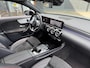 Mercedes-Benz A-klasse 180 AMG LINE,Pano,LED,WideScreen,Memory,Stoelverw,Camera,Clima,Cruise,Ambient,Orig. NL