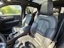 Volvo XC40 1.5 T3 R-Design 163 Pk AUT | Glazen panorama-dak | trekhaak uitklapbaar | Achteruitrijcamera | Cruise control | Dodehoek detectie | Navigatie | Lederen bekleding | Climate control | 18"LMV