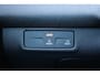 Volkswagen T-Roc Life First Edition | 'App-Connect' draadloze smartphone integratie | Automatische afstandsregeling (Adaptive Cruise Control) | Buitenspiegels elektrisch instel-, verwarm- en inklapbaar