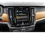 Volvo V90 2.0 T4 Inscription | Trekhaak | Achteruitrijcamera | Parkeersensoren | Elektrische Achterklep | Navigatie | Verwarmde Voorruit | Lederen Bekleding | Stoelverwarming | Cruise Control Adaptief